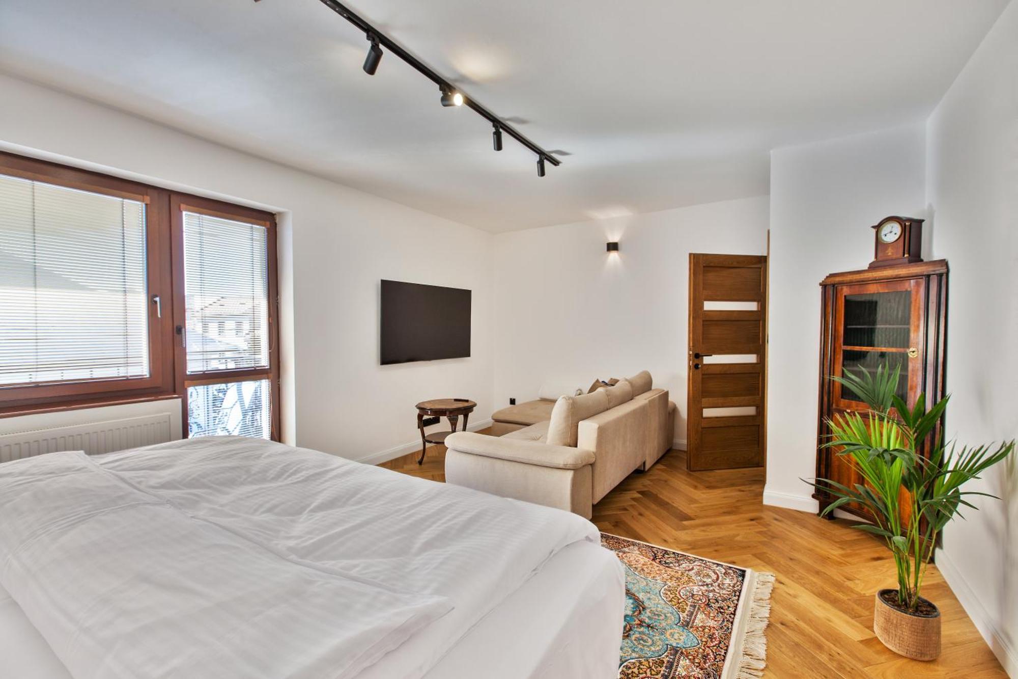 Brezno Central Apartments Esterno foto